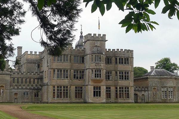 15. Rousham House from the bowling green.jpg